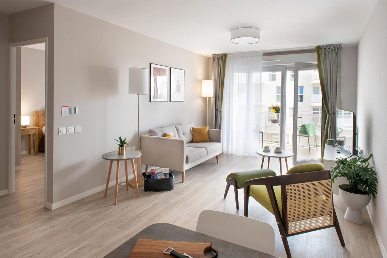 Le Criterium Aparthotel Ecouflant Екстериор снимка
