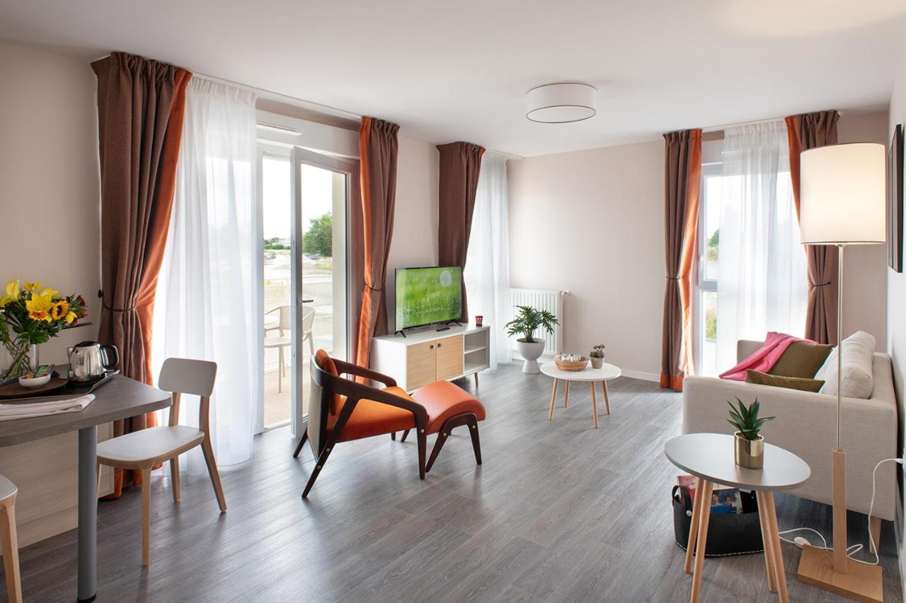Le Criterium Aparthotel Ecouflant Екстериор снимка