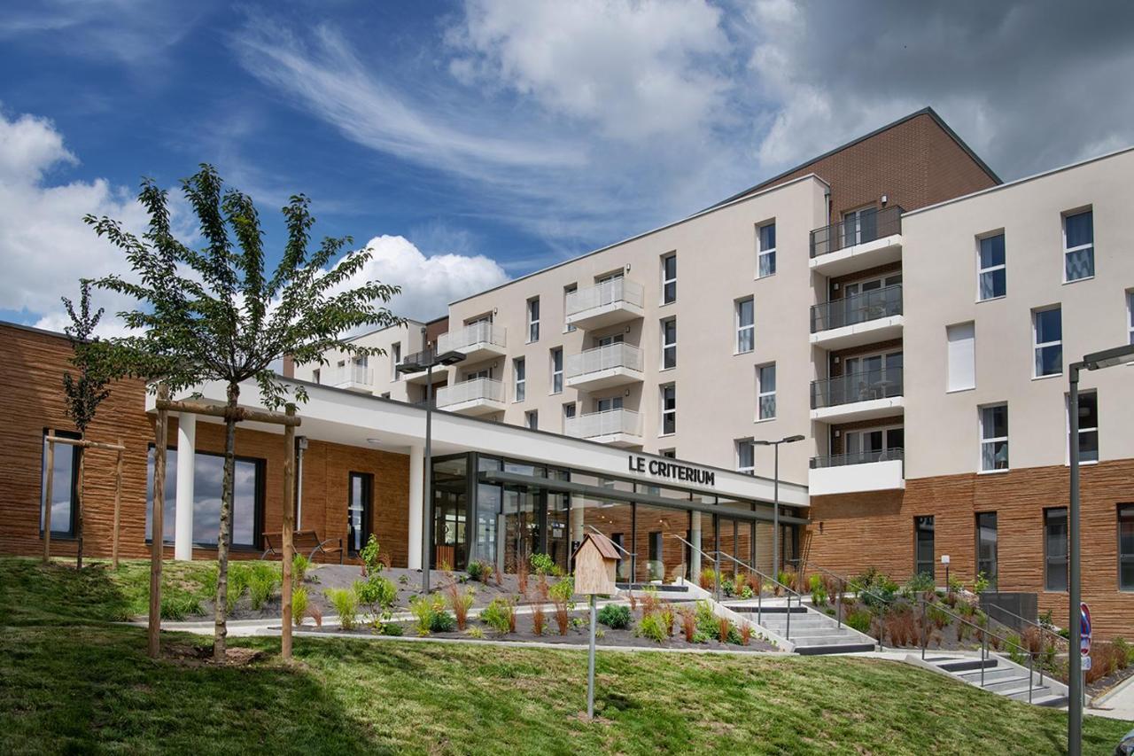 Le Criterium Aparthotel Ecouflant Екстериор снимка