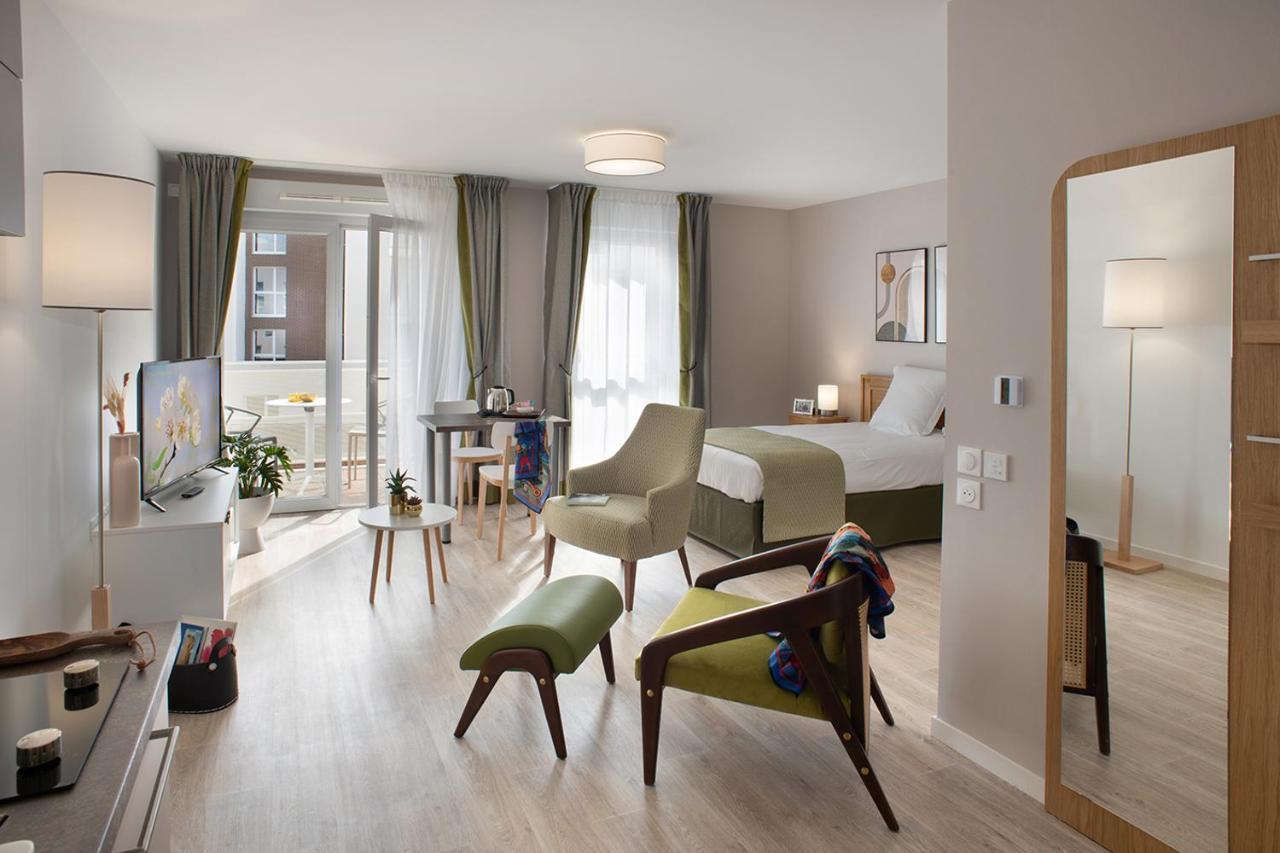 Le Criterium Aparthotel Ecouflant Екстериор снимка