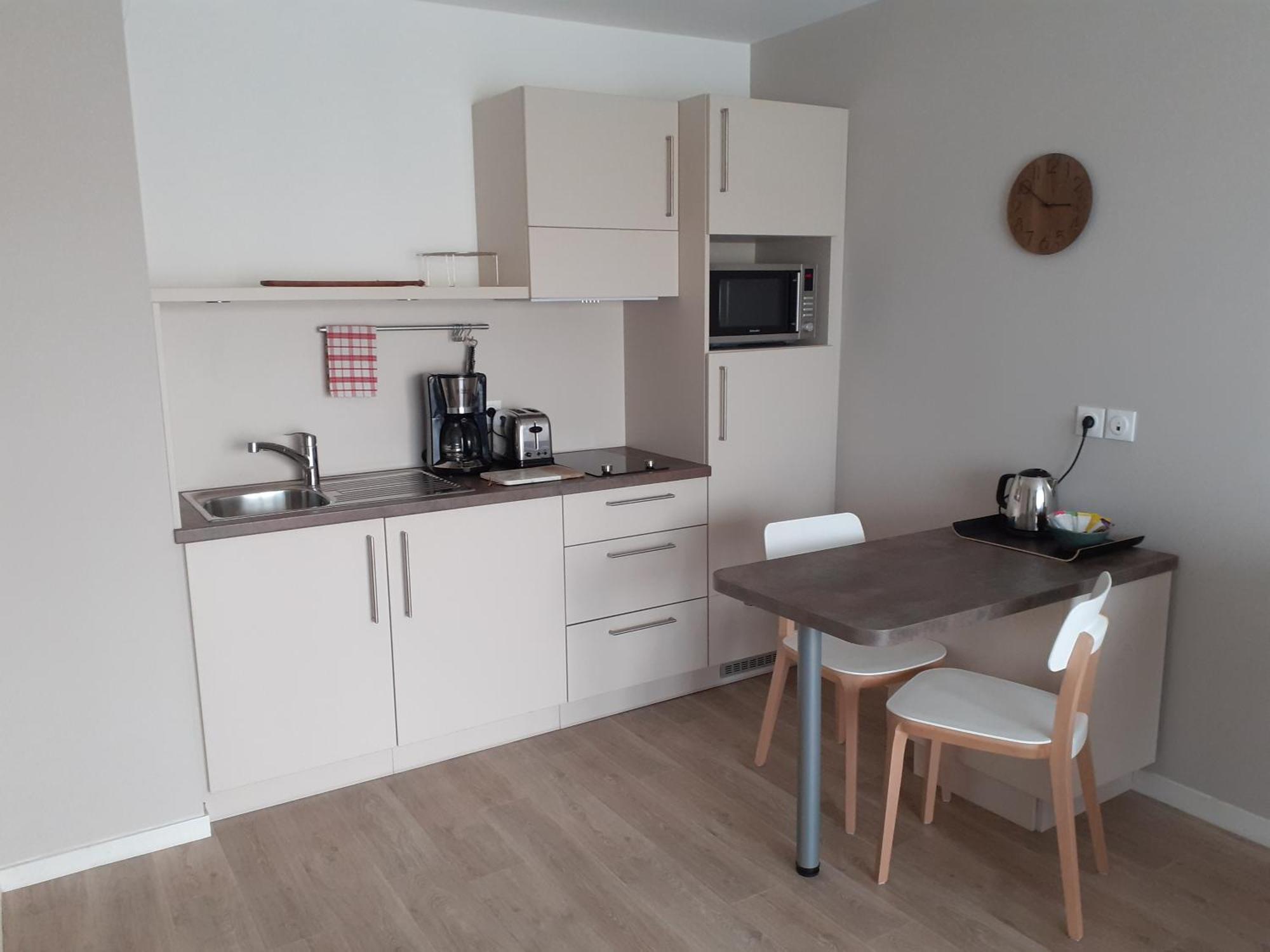 Le Criterium Aparthotel Ecouflant Екстериор снимка